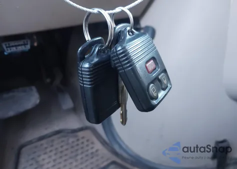 2009 Ford E-350 Super Duty Xl/Xlt из США, поврежденный, VIN 1FBNE31LX9DA56183